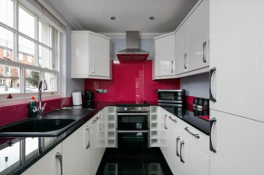 The Finney - Gorgeous, Chic 3 Bedroom House